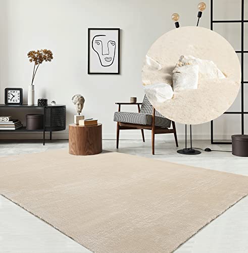 the carpet Relax kuscheliger Kurzflor Teppich, Anti-Rutsch Unterseite, Waschbar bis 30 Grad, Super Soft, Felloptik, Creme, 200 x 280 cm