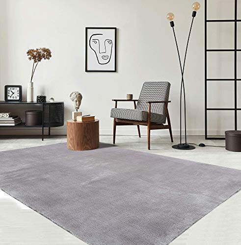 the carpet Relax kuscheliger Kurzflor Teppich, Anti-Rutsch Unterseite, Waschbar bis 30 Grad, Super Soft, Felloptik, Creme, 200 x 280 cm