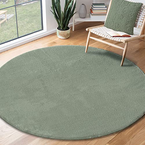 the carpet Relax kuscheliger Kurzflor Teppich, Anti-Rutsch Unterseite, Waschbar bis 30 Grad, Super Soft, Felloptik, Creme, 200 x 280 cm