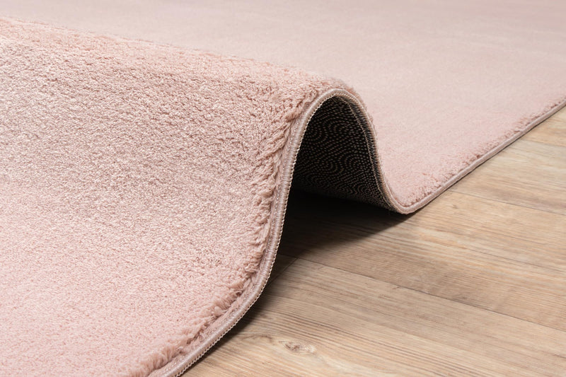 the carpet Relax kuscheliger Kurzflor Teppich, Anti-Rutsch Unterseite, Waschbar bis 30 Grad, Super Soft, Felloptik, Creme, 200 x 280 cm