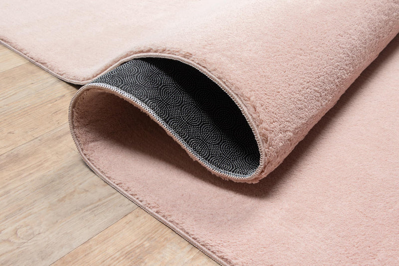 the carpet Relax kuscheliger Kurzflor Teppich, Anti-Rutsch Unterseite, Waschbar bis 30 Grad, Super Soft, Felloptik, Creme, 200 x 280 cm