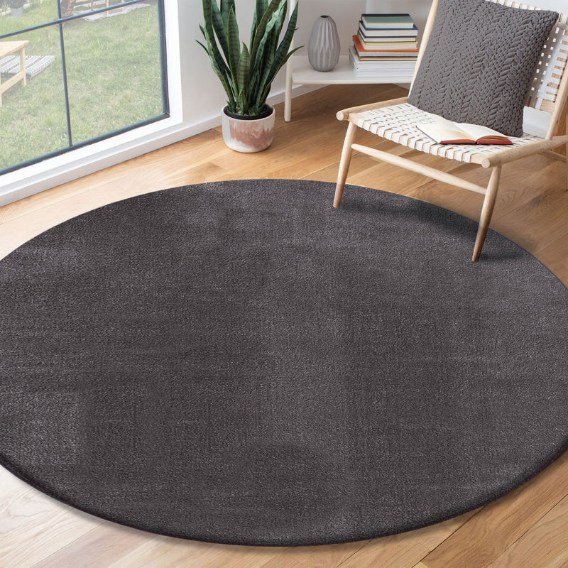 the carpet Relax kuscheliger Kurzflor Teppich, Anti-Rutsch Unterseite, Waschbar bis 30 Grad, Super Soft, Felloptik, Creme, 200 x 280 cm