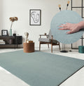 the carpet Relax kuscheliger Kurzflor Teppich, Anti-Rutsch Unterseite, Waschbar bis 30 Grad, Super Soft, Felloptik, Creme, 200 x 280 cm