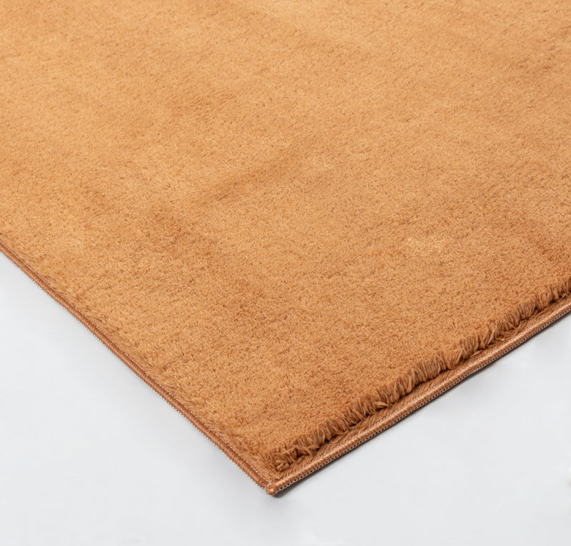 the carpet Relax kuscheliger Kurzflor Teppich, Anti-Rutsch Unterseite, Waschbar bis 30 Grad, Super Soft, Felloptik, Creme, 200 x 280 cm