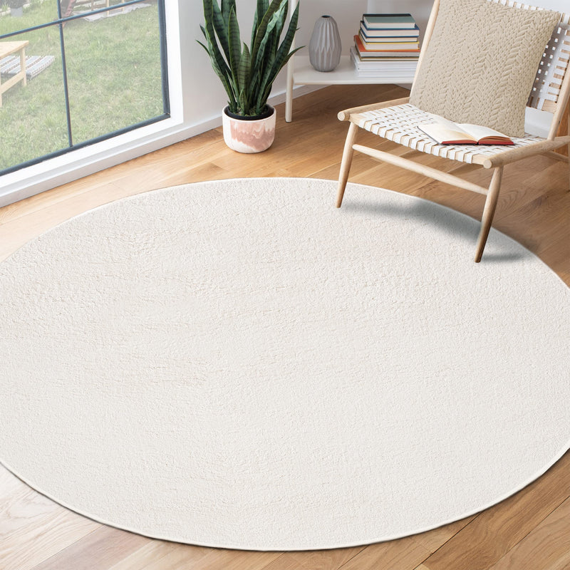 the carpet Relax kuscheliger Kurzflor Teppich, Anti-Rutsch Unterseite, Waschbar bis 30 Grad, Super Soft, Felloptik, Creme, 200 x 280 cm