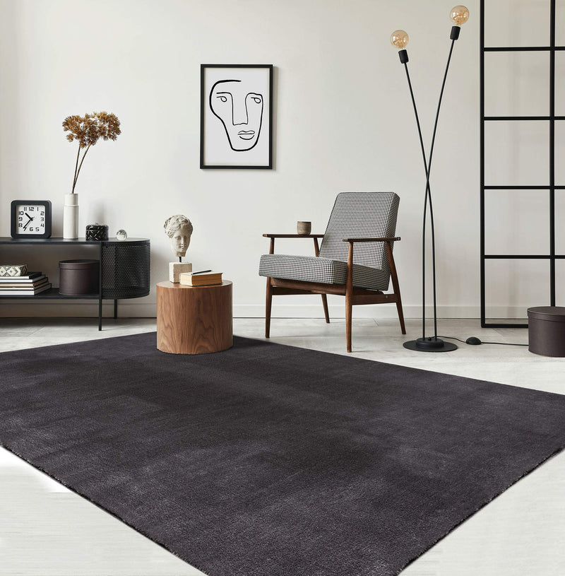 the carpet Relax kuscheliger Kurzflor Teppich, Anti-Rutsch Unterseite, Waschbar bis 30 Grad, Super Soft, Felloptik, Creme, 200 x 280 cm