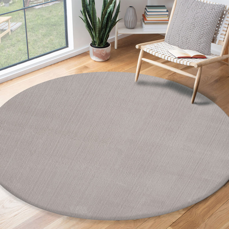 the carpet Relax kuscheliger Kurzflor Teppich, Anti-Rutsch Unterseite, Waschbar bis 30 Grad, Super Soft, Felloptik, Creme, 200 x 280 cm