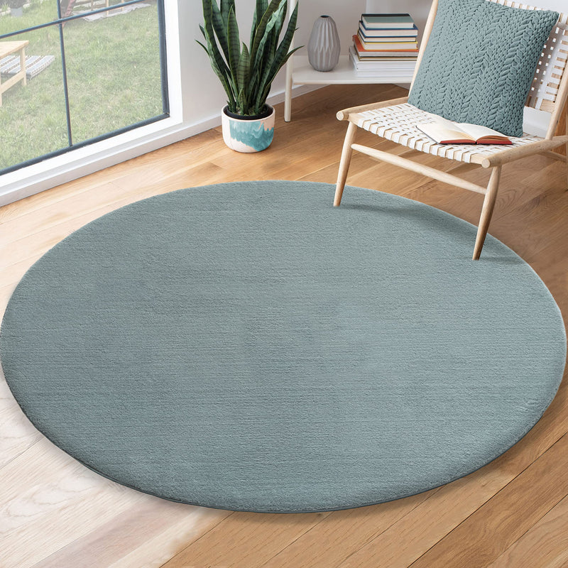 the carpet Relax kuscheliger Kurzflor Teppich, Anti-Rutsch Unterseite, Waschbar bis 30 Grad, Super Soft, Felloptik, Creme, 200 x 280 cm